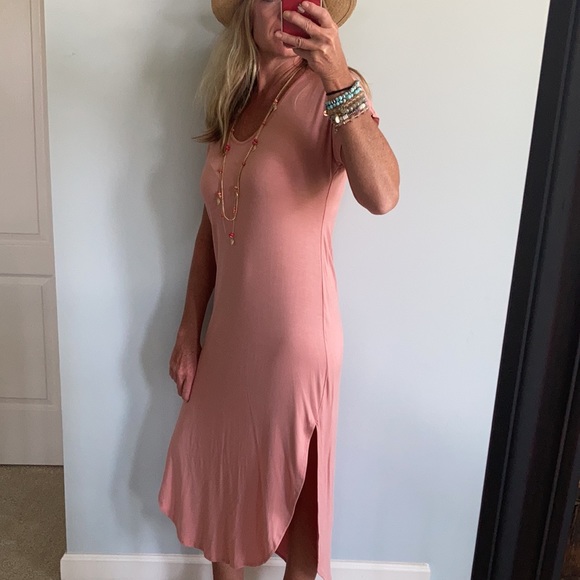 Blush Side Slit Midi Dress - Picture 5 of 9